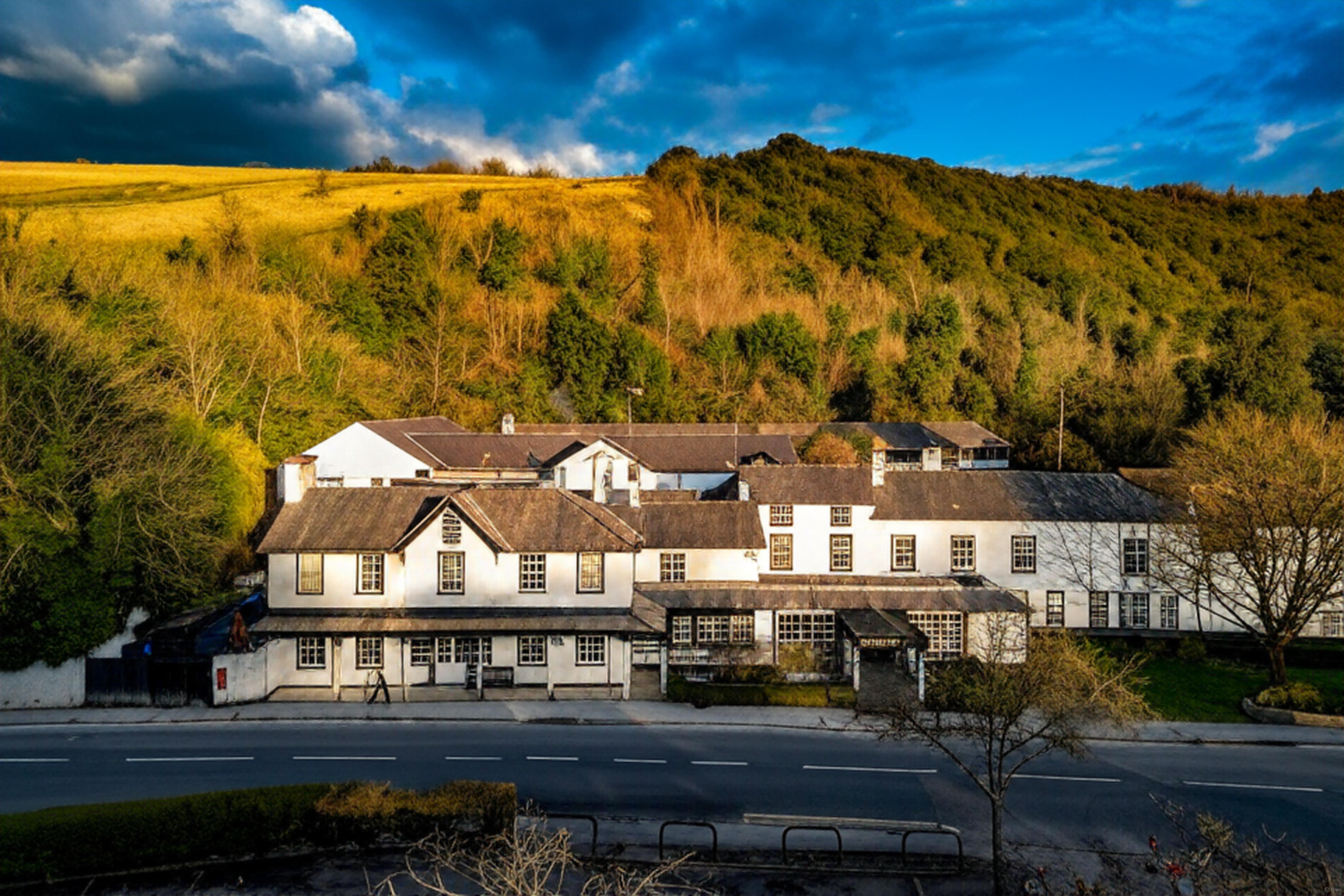 Sunday Box Hill Burford Bridge Hotel exterior